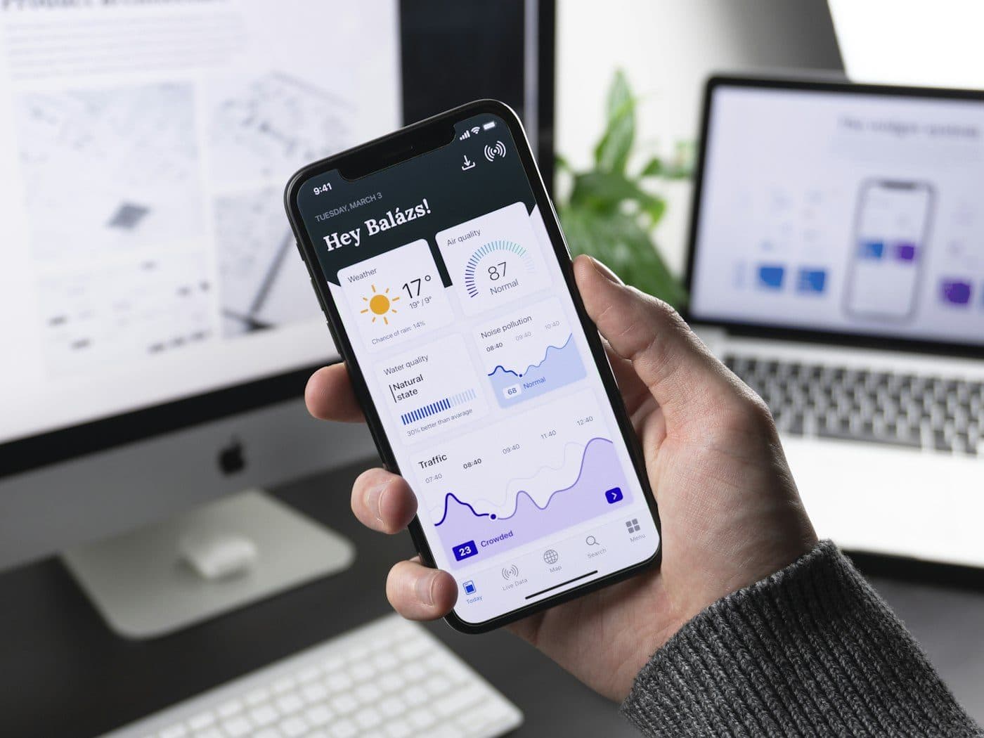 Aplikasi di layar ponsel